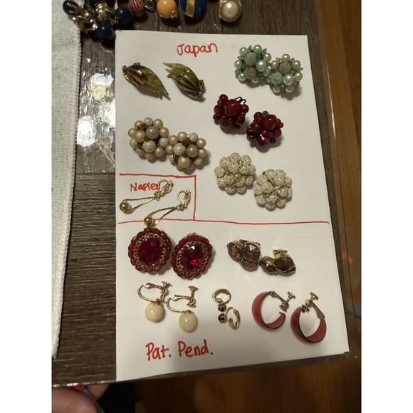 HUGE Lot Vintage Clip On Screw back Rhinestone Crystal Pearl Earrings 150 Pairs - Picture 15 of 16